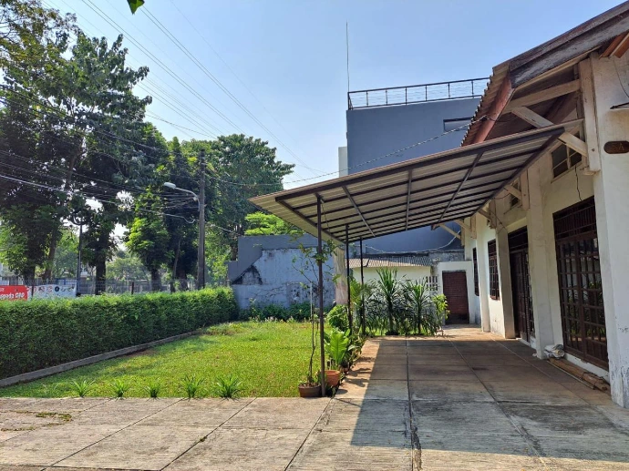 jual rumah tua - tanmah di duren tiga jakarta selatan