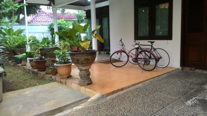 jual rumah bekas di gurame pasar minggu jakarta selatan