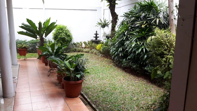 jual rumah bekas di gurame pasar minggu jakarta selatan